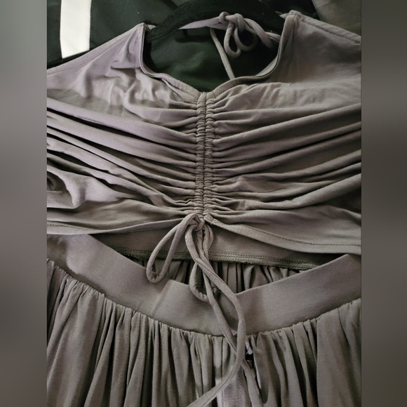 Jumpsuit Gray with elastic in the back area, peephole in the front, soft pleats - Picture 3 of 7